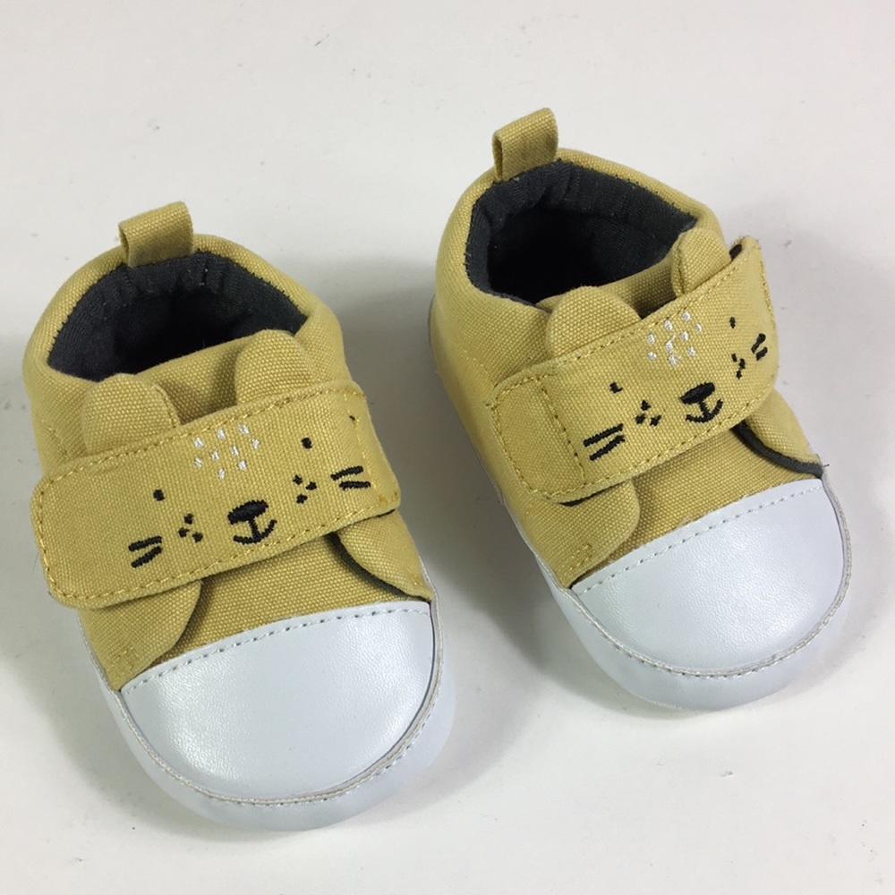 Gerber Baby‎ Shoes gold mustard Size 3-6 months